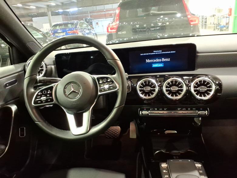 Mercedes A 180 d Aut. Progressive LED Widescreen Ambient CarPlay Navi Sport-Leather Camera KeylessStart Klima PDC ... #5