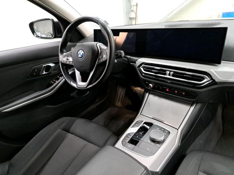 BMW 320e Facelift Aut. LED CarPlay Navi Camera Klima PDC ... #5
