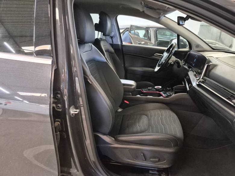Kia Sportage 1.6 CRDI Design Aut. LED 1/2 Sport-Leather Camera Navi Klima PDC ... #6