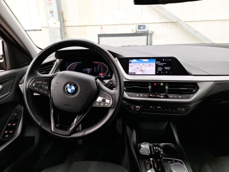 BMW 116 i Aut. LED LC-Pro Navi Klima PDC ... #4