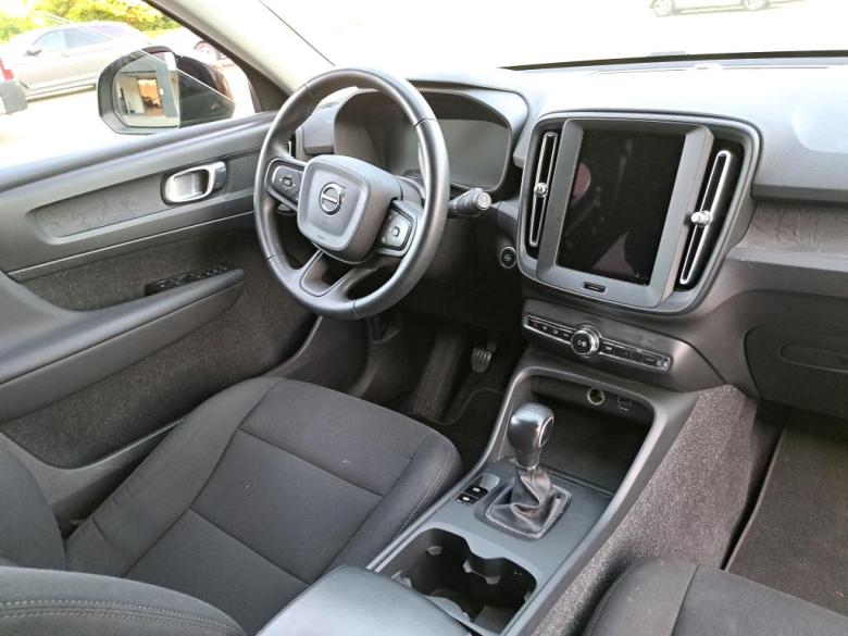 Volvo XC40 T2 Momentum Virtual LED Navi Klima PDC ... #4