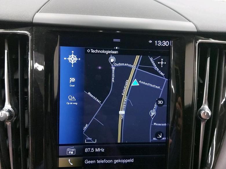 Volvo XC60 2.0 D4 Aut. Momentum Pro LED Virtual Navi Leather Klima PDC ... #4