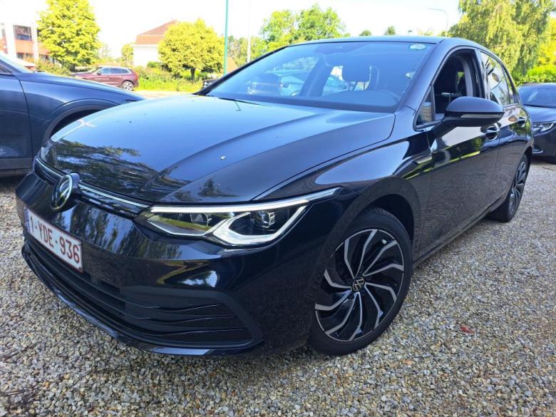 Volksvagen Golf 1.5 TSI 1st Edition Pano Matrix-LED CarPlay Navi Leather Klima PDC ... #1