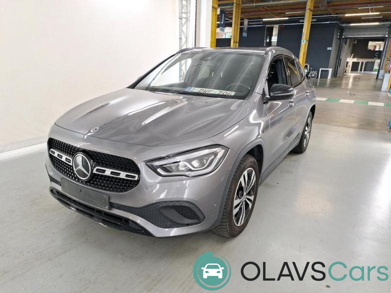Mercedes GLA 180 d Progressive Aut. Widescreen LED Navi Sport-Leather Klima PDC ...
