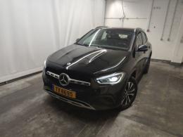 Mercedes GLA 180 d Aut. Widescreen LED Hi-Fi Navi 1/2 Sport-Leather Camera Klima PDC ...