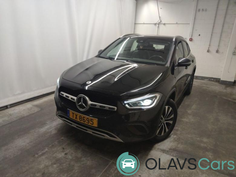 Mercedes GLA 180 d Aut. Widescreen LED Hi-Fi Navi 1/2 Sport-Leather Camera Klima PDC ...