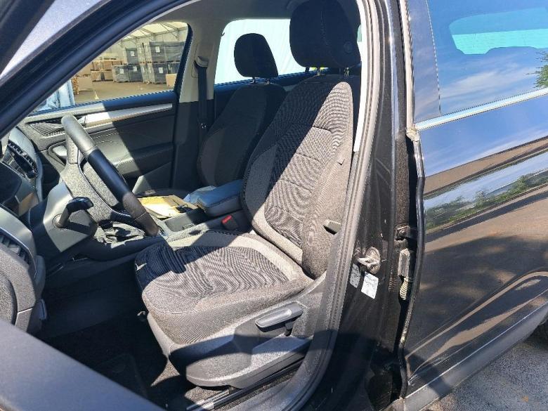 Skoda Kodiaq 2.0 TDi Clever Aut. Virtual LED CarPlay Navi Klima PDC ... #5